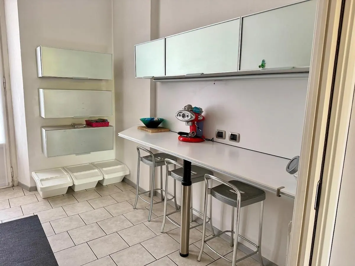 Design Apartment In City Center Milan 0*,